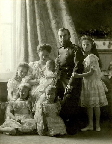 701px 1904 1905peterhof